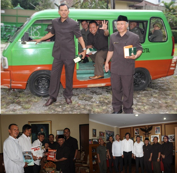 KUNJUNGI DPRD KOTA BOGOR DENGAN MENGGUNAKAN ANGKOT