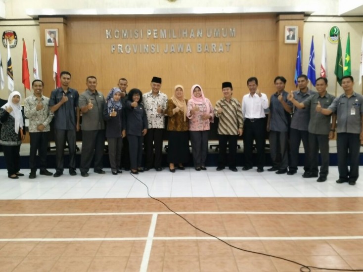 PENGAMBILAN SUMPAH /JANJI PNS 