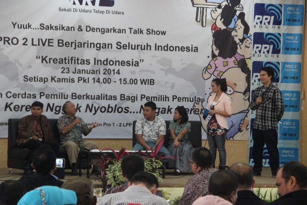 PARTISIPASI MASYARAKAT MEWUJUDKAN SISTEM PEMERINTAHAN YANG KRITIS
