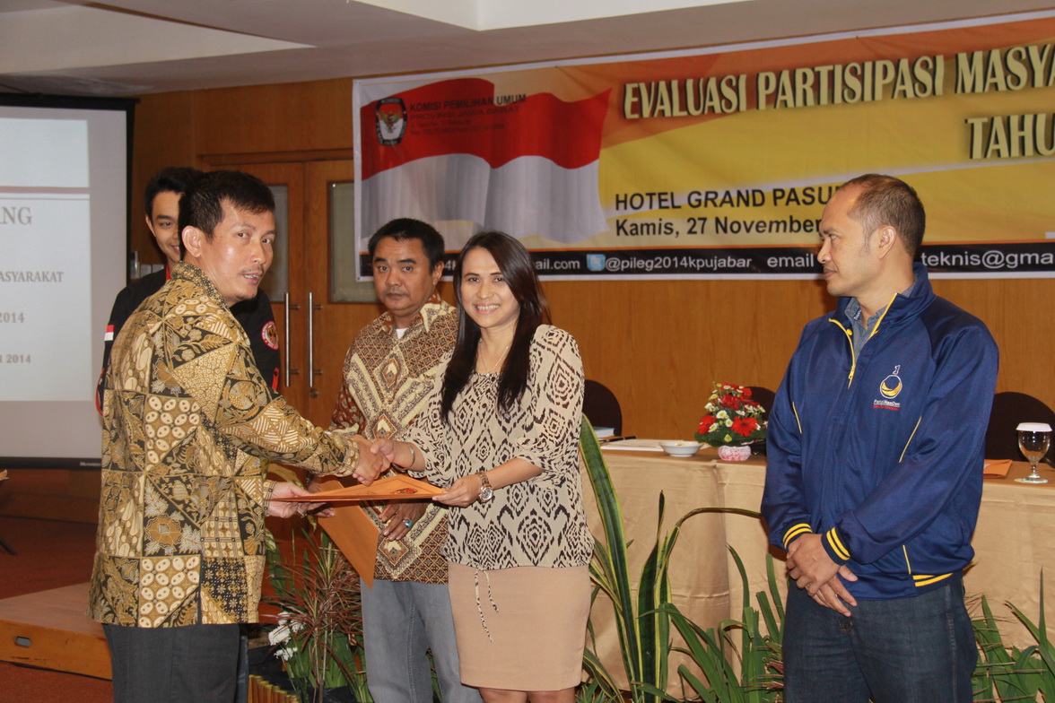 EVALUASI PARTISIPASI MASYARAKAT PADA PEMILU TAHUN 2014
