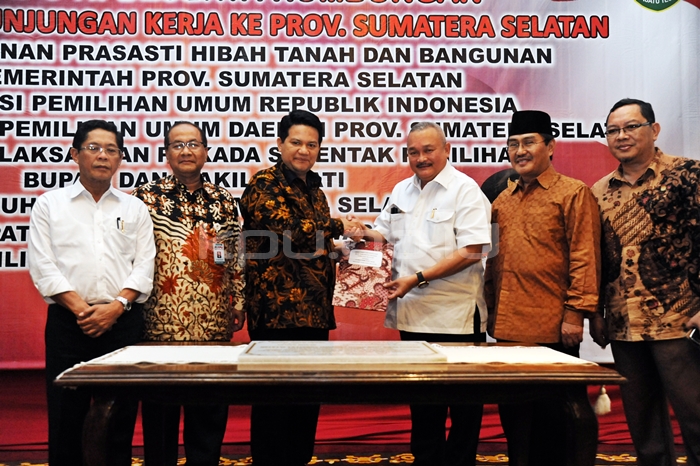 KPU Terima Hibah Kantor KPU Provinsi Sumsel