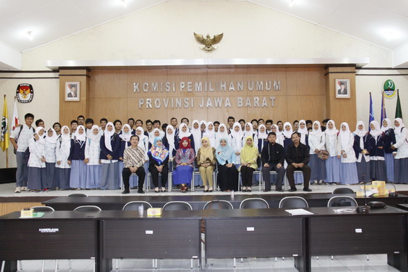  STUDY SMU PLUS MUTHAHHARI KE KPU PROVINSI JAWA BARAT