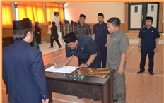 PELANTIKAN PEJABAT STRUKTURAL ESELON IV DI LINGKUNGAN SEKRETARIAT KPU KABUPATEN SUBANG DAN KOTA DEPOK