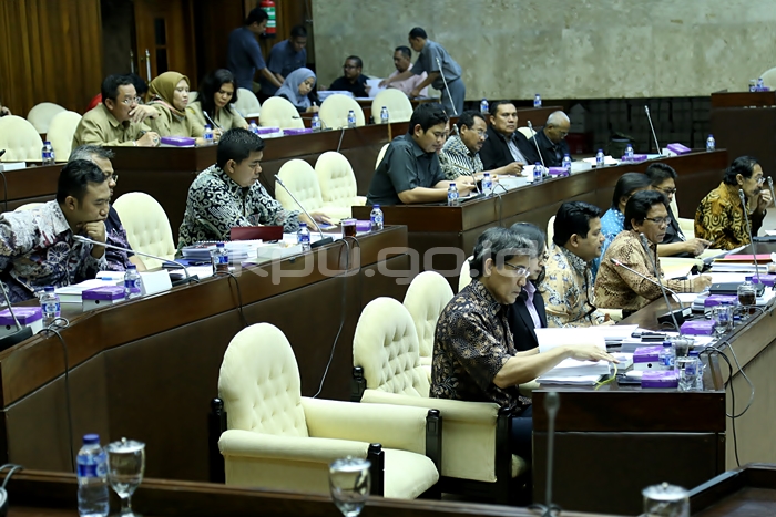 Atas Saran DPR, KPU RI Geser Pendaftaran Paslon Kepala Daerah Menjadi Tanggal 26 Juli