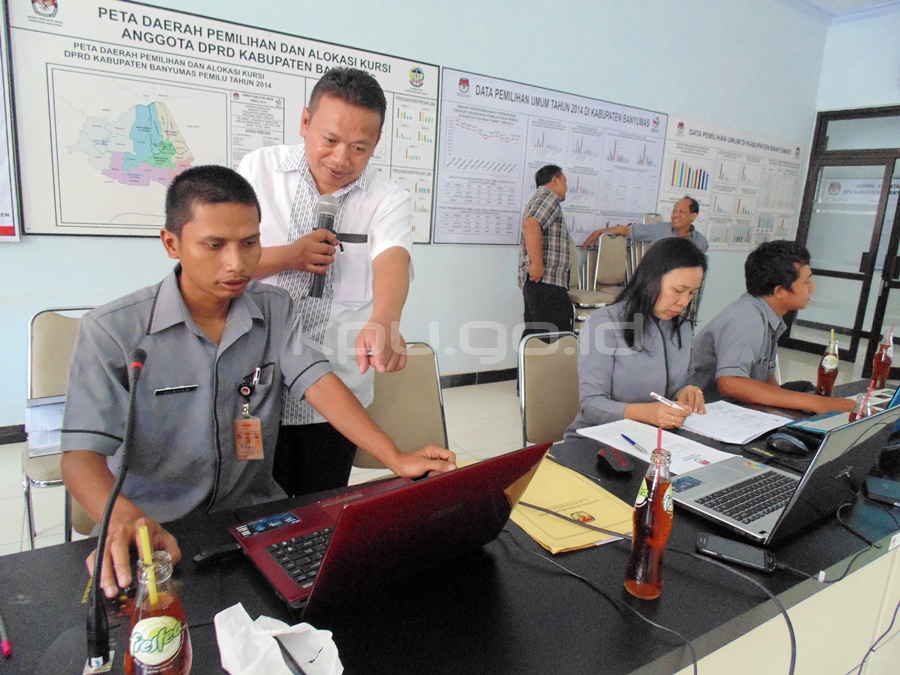 Simulasi Aplikasi Sistem Informasi Manajemen Pergantian Antar Waktu
