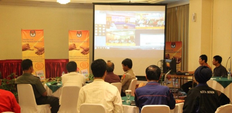 KPU MENGGELAR TELECONFERENCE