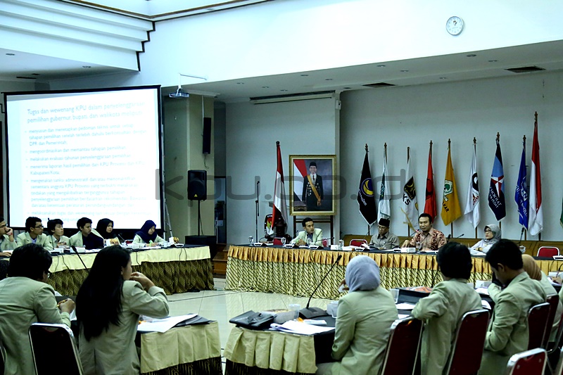 Berkunjung ke KPU, Mahasiswa UGM Pelajari Pemilu.